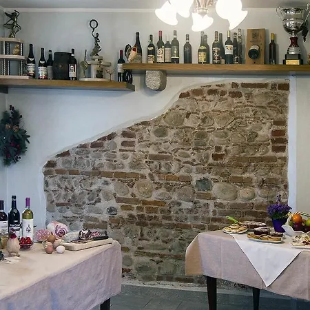 Farm stay Agriturismo Cascina Aguzza