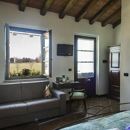 Agriturismo Cascina Aguzza *