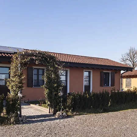 בית חווה Cascina Aguzza