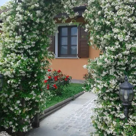 Cascina Aguzza Bauernhof Oleggio