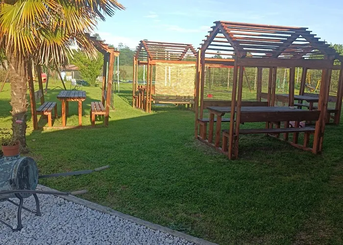 Çiftlik konaklama Cascina Aguzza *