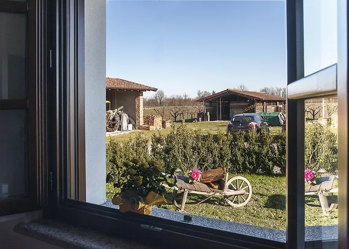 Cascina Aguzza * Oleggio