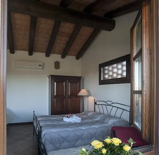 Çiftlik konaklama Cascina Aguzza *