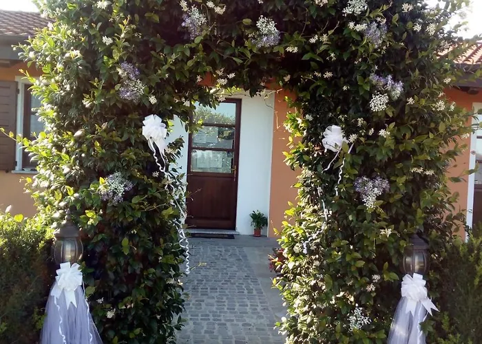 Gospodarstwo agroturystyczne Cascina Aguzza *